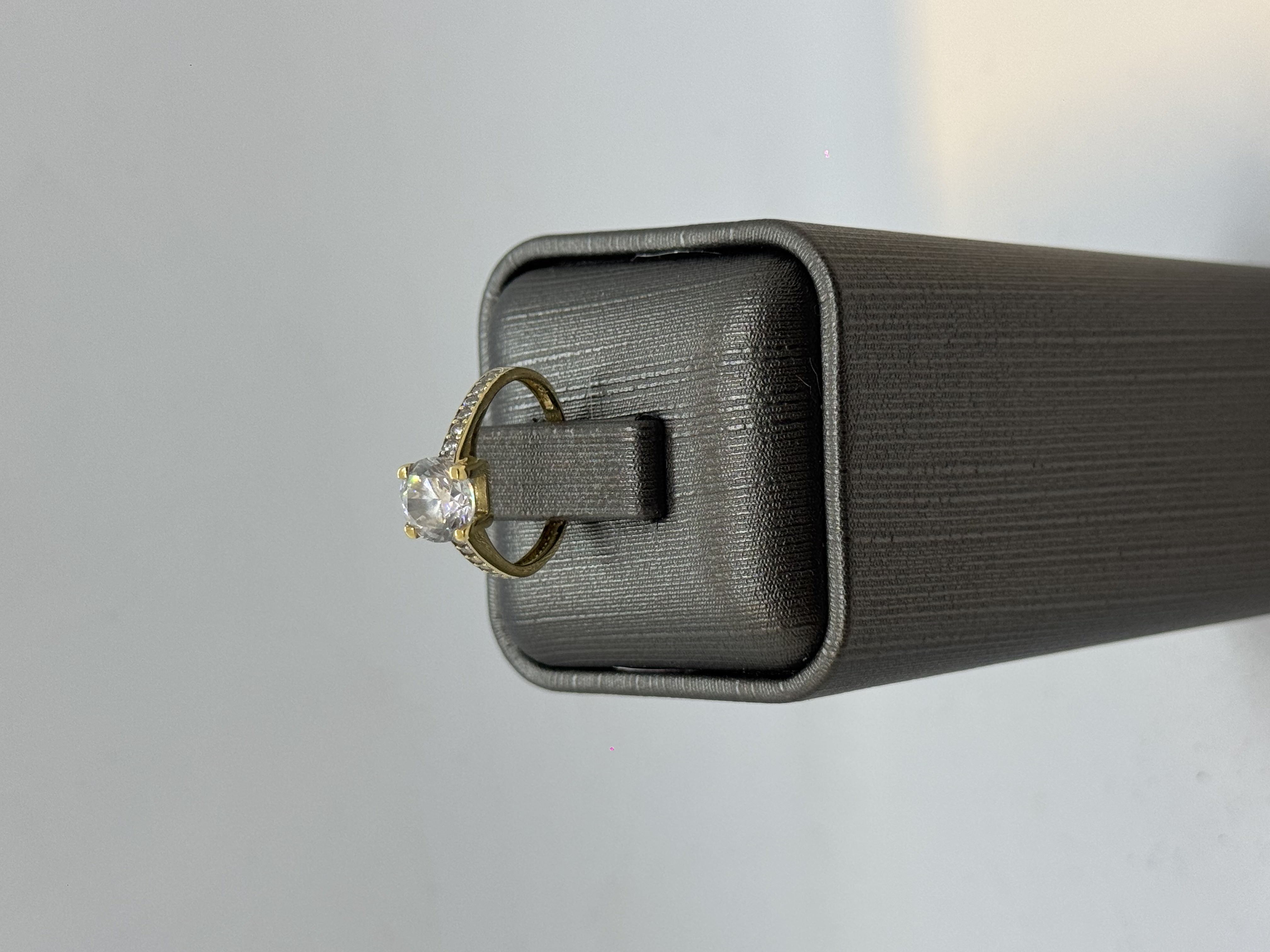 2.16 Gram 14 Ayar Tektaş Yüzük